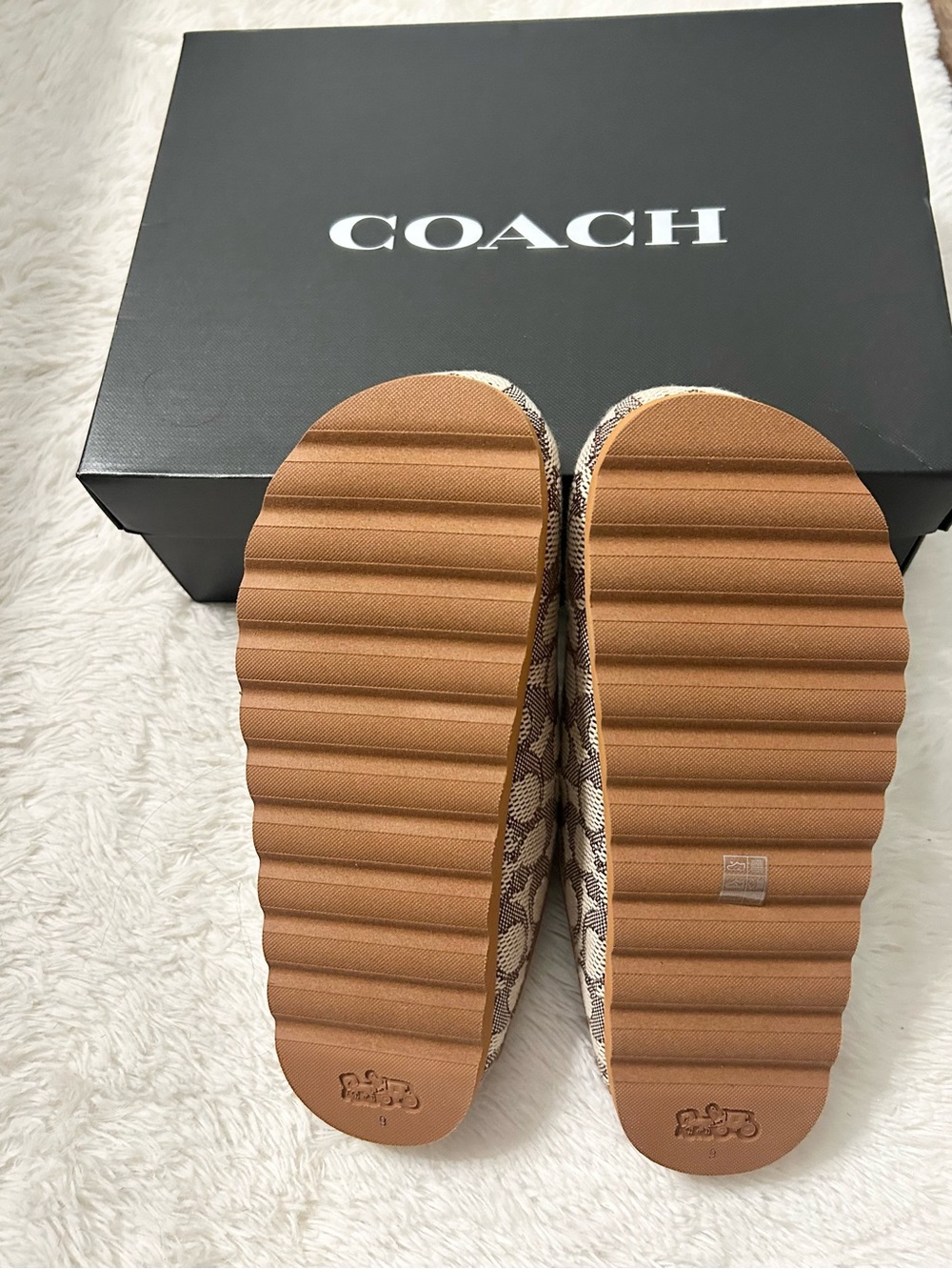 Coach Hadley Signature Logo Print Jacquard Clogs - Picture 12 of 15